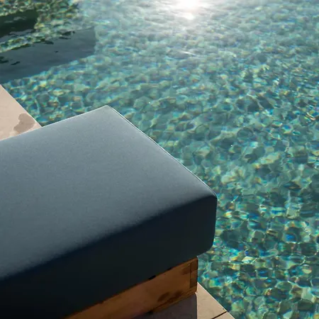 Elegant Suites&villas * Kiotari