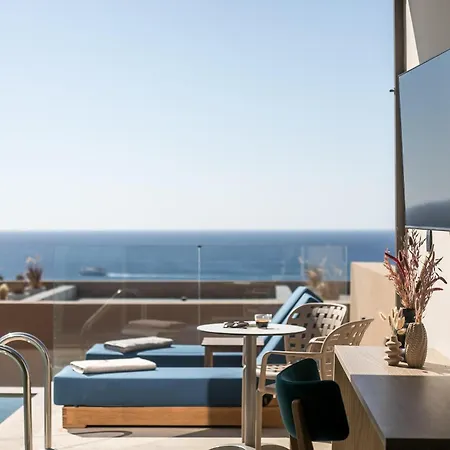 Hotel Elegant Suites&villas *