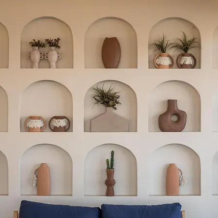 Elegant Suites&villas Hotel *