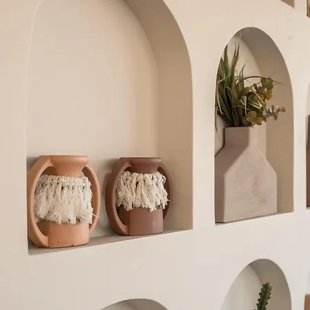 Hotel Elegant Suites&villas *