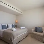 Elegant Suites&villas *