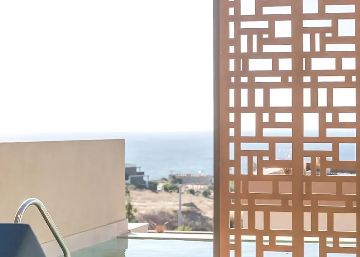 Elegant & - Adults Only *