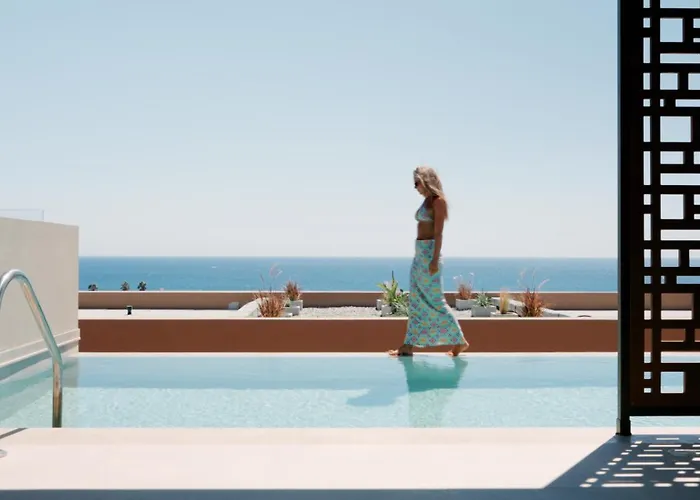 Elegant & Отель